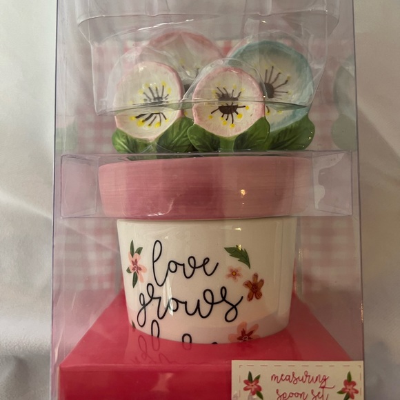 New Tri-Coastal Design Garden Mums Measuring Spoon Set - Picture 2 of 4